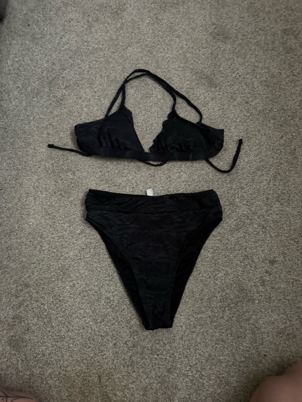 Cupshe Black Textured Triangle Bikini Set